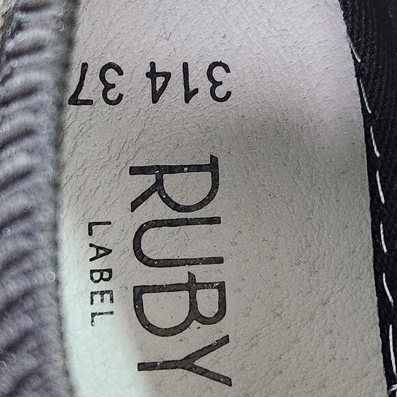 Black Slip-On Sneakers Leather Toe Cap By Ruby Label EU Size 37 US Size 7 - Picture 11 of 11